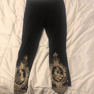 Venus Gold Accent Leggings
